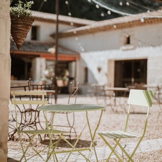 Terrasse sièges repos soleil