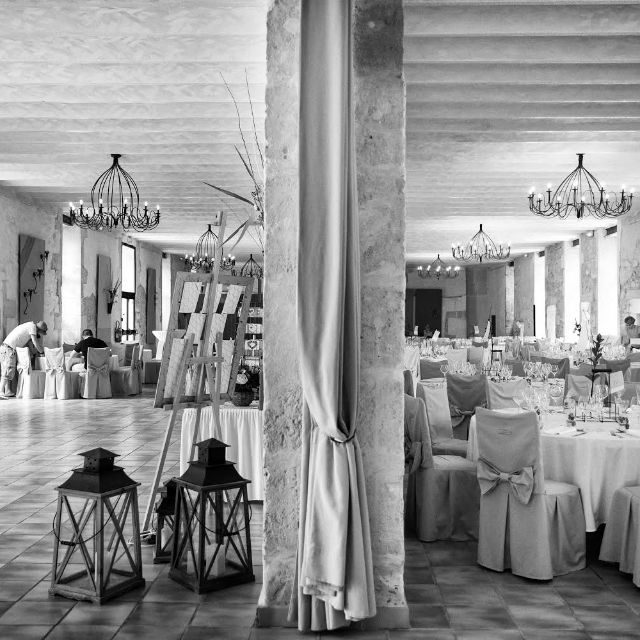 Salle de réception photo en noir et blanc