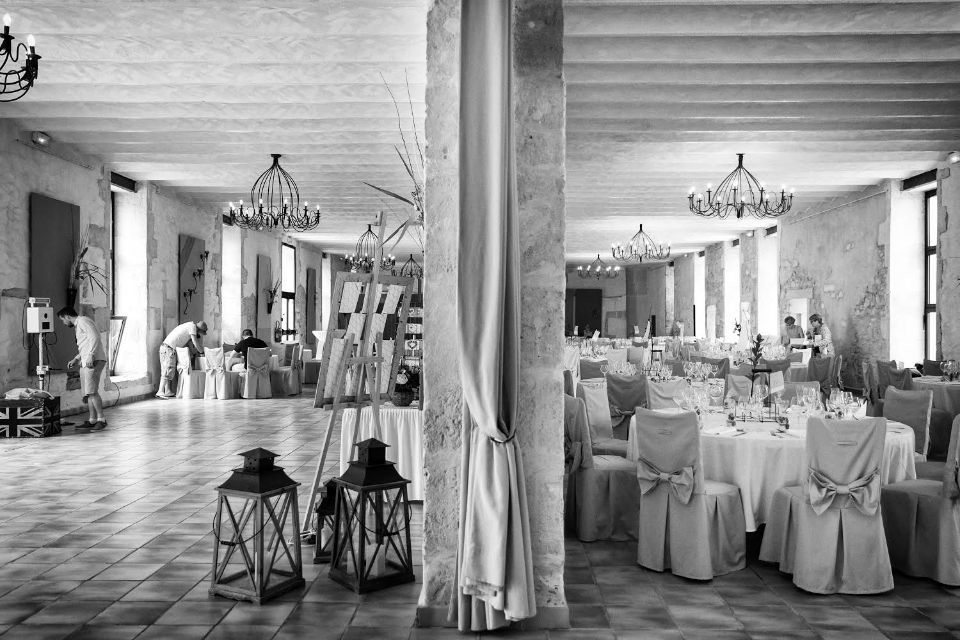 Salle de réception photo en noir et blanc
